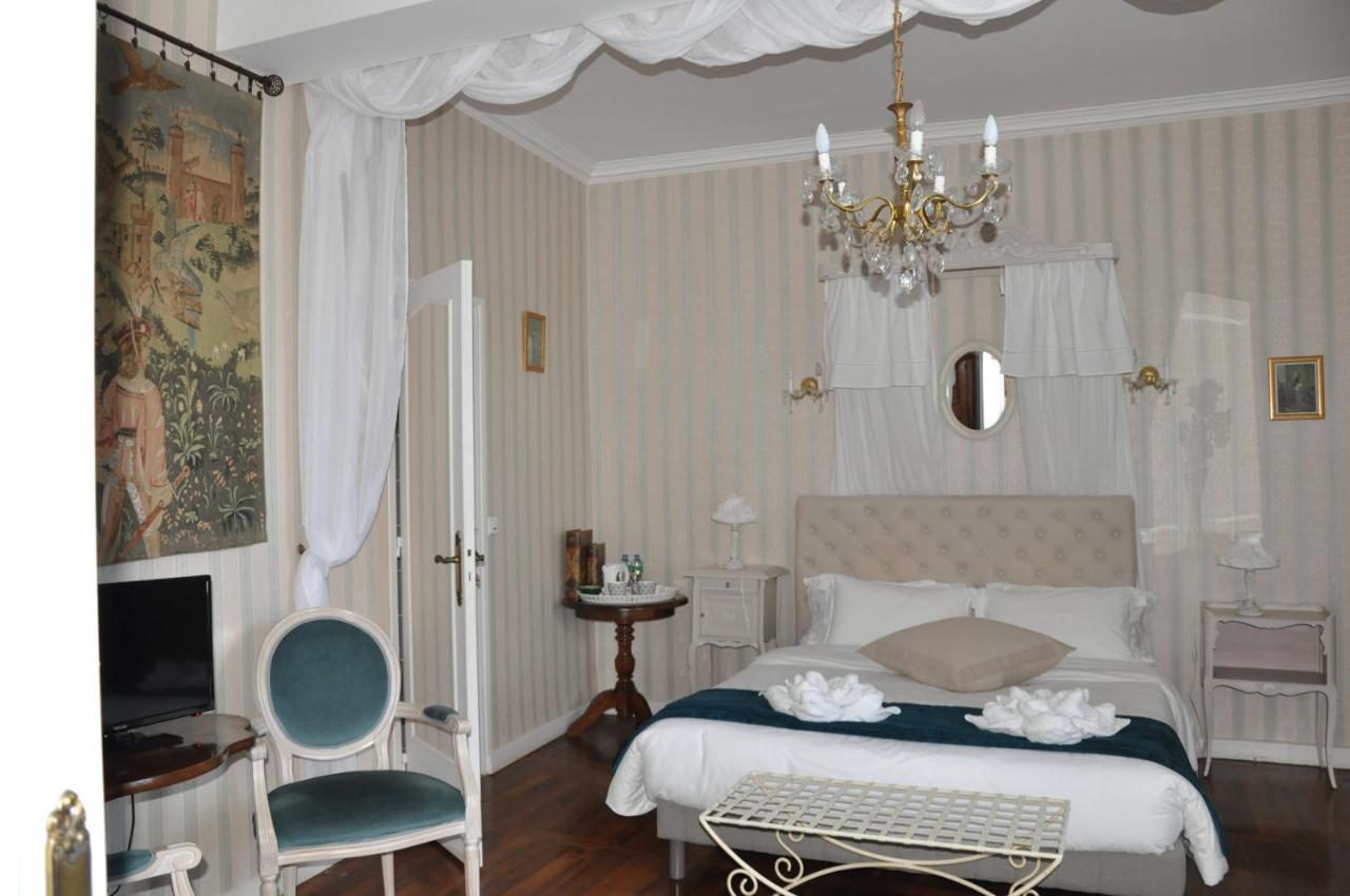 La Maison Du Prince De Conde Charroux-d'Allier Экстерьер фото