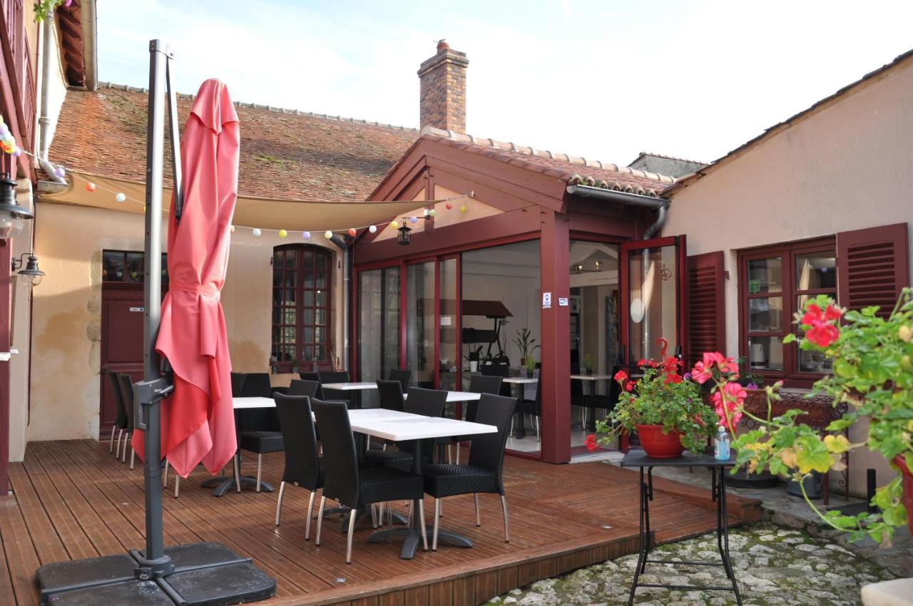 La Maison Du Prince De Conde Charroux-d'Allier Экстерьер фото