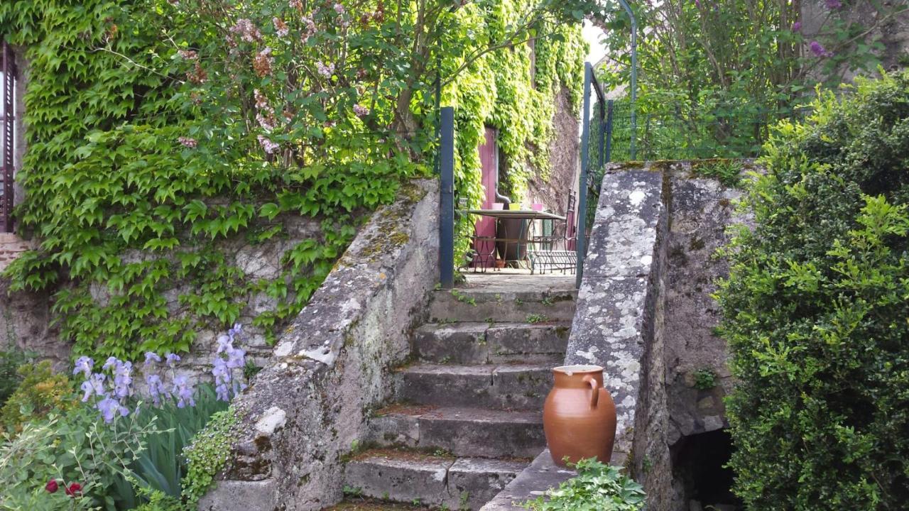 La Maison Du Prince De Conde Charroux-d'Allier Экстерьер фото