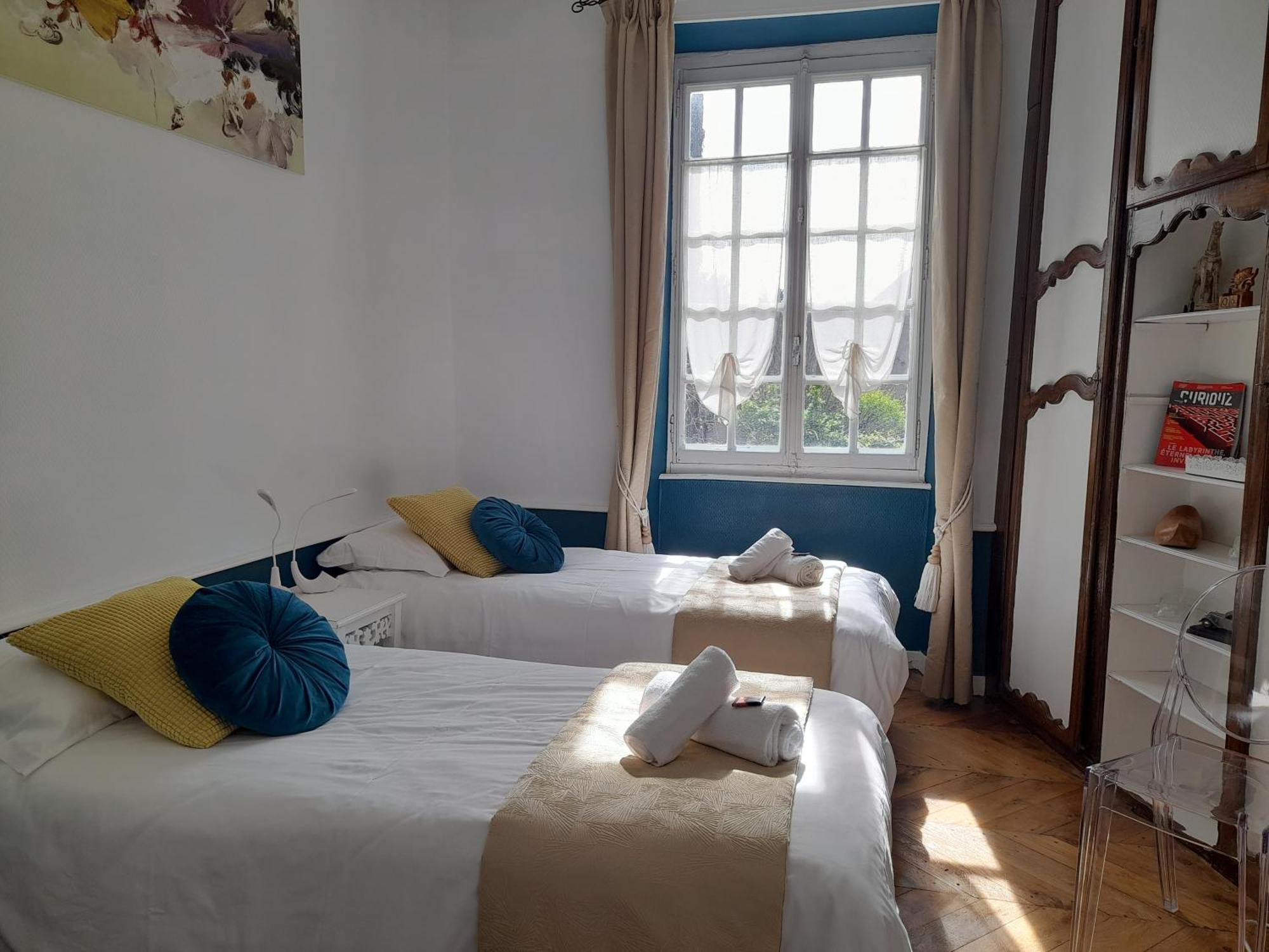 La Maison Du Prince De Conde Charroux-d'Allier Экстерьер фото